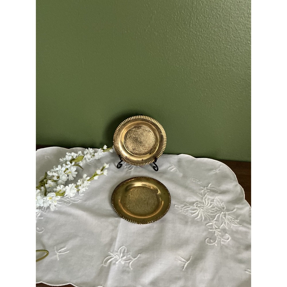 Vintage Etched Brass Candle Coasters Set of 2 Celtic Knot Small Trinket Dishes - Picture 4 of 4